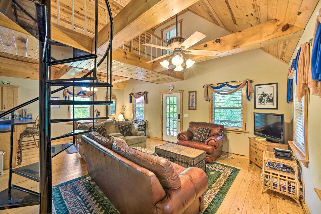 Golfers Retreat - Cabin In Resort Гънтърсвил Екстериор снимка